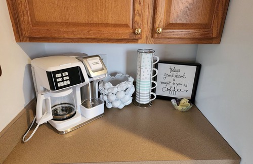 Edwardsville Cottage | Relax & Renew in a WATERFRONT Cottage , private pier, kayaks, fishing, wineries.