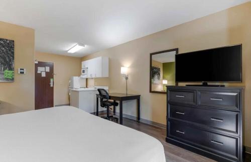 La Mirada Hotel | Relax Suites Extended Stay - La Mirada
