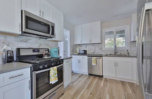 Rancho Cordova House | Relax & Unwind in Rancho - Huge Yard - Near Folsom