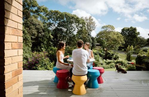 Maleny House | Relax Unwind This Summer at Nordic Star with Lake View