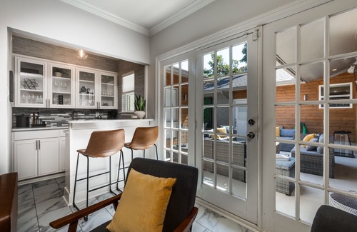 Lake Highlands Villa | Relax with Style - Great Location and Amenities