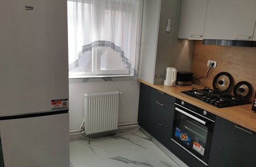 Centrul Nou Apartment | *Relaxare Premium* Apartament cu Jacuzzi & Saună!