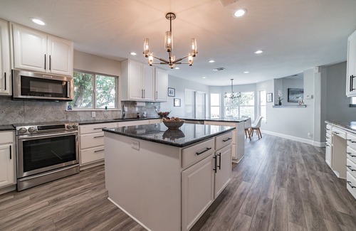 Hudson Bend House | Relaxation and fun at its BEST