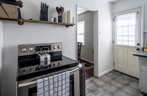 Dayton Apartment | Relaxed 2BR Apt in Moraine with Office Space and Washer & Dryer