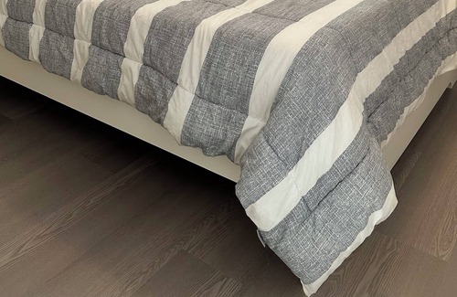 Coquitlam House | Relaxed and Homey 2-Bedroom/Full Bath Suite -Coquitlam, Douglas College, Lafarge