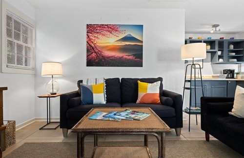 Wilmington Apartment | Relaxed Garden - 4 miles to Beach!