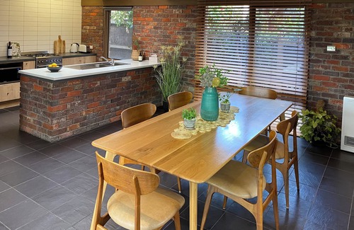 Ocean Grove House | Relaxed in Ocean Grove. Stylish mid-century home in garden setting.