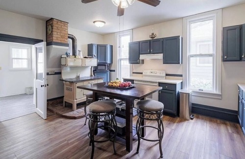 Spearfish House | Relaxing 2 bedroom retreat private patio