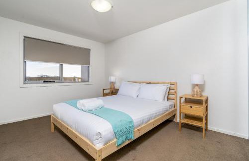 Wright Apartment | Relaxing 2BR Apt in North Point Complex - Hosted by Canstay