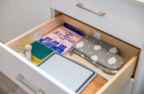 Killarney House | Relaxing 2BR Stay - Kitchen & Central Convenience