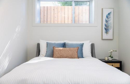 Killarney House | Relaxing 2BR Stay - Kitchen & Central Convenience