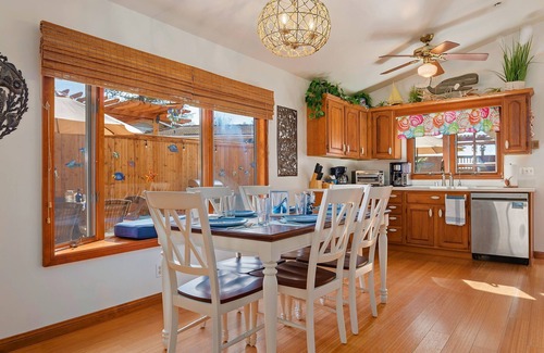 Toro Canyon House | Relaxing 3 bedroom House w/hot tub & 8ft pool table - 5 minutes from beach