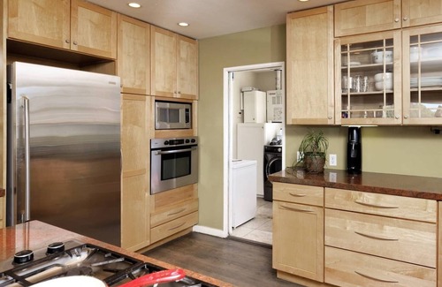 Oakland House | Relaxing 3 bedroom with Hot tub and a view