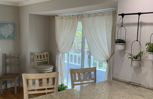 Shoreham House | Relaxing Beach Front with deck and fire pit perfect for the family