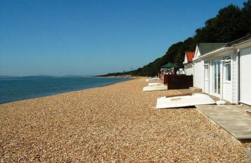 New Forest District Apartment | Relaxing Coastal Cottage with Hot Tub & Views