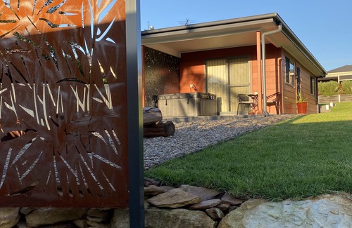 Hill Top Cottage | Relaxing cosy escape - Hot Tub, Breakfast & Wine