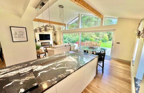 Ringwood House | Relaxing Forest & Coast Hideaway