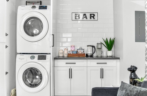 Victoria Park House | Relaxing Getaway - Minutes to Beach, Las Olas & DT