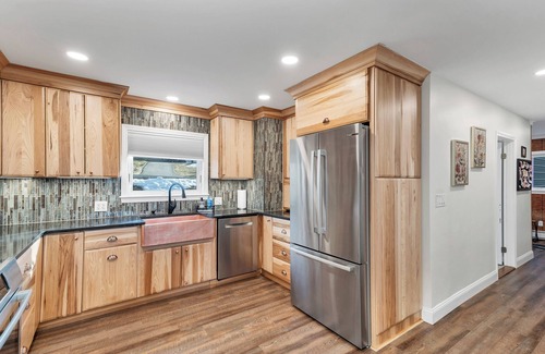 Gilford House | Relaxing Gunstock Chalet! Near Lake Winnipesaukee and Gunstock Mountain!