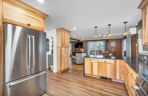 Gilford House | Relaxing Gunstock Chalet! Near Lake Winnipesaukee and Gunstock Mountain!