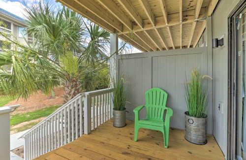 Oceanmarsh Subdivision Apartment | Relaxing Harbor Island Condo Walk to the Beach!