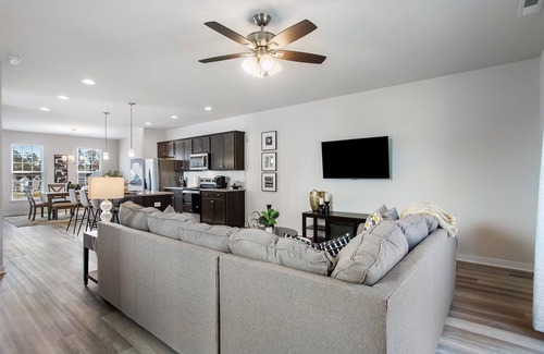 Chester House | Relaxing Home For Extended Stays~Insurance Displacements~Relocations~Travel Pros