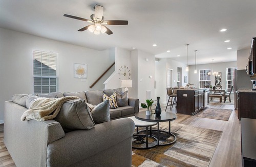 Chester House | Relaxing Home For Extended Stays~Insurance Displacements~Relocations~Travel Pros