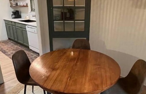 Hillsboro House | Relaxing Home in Hillsboro