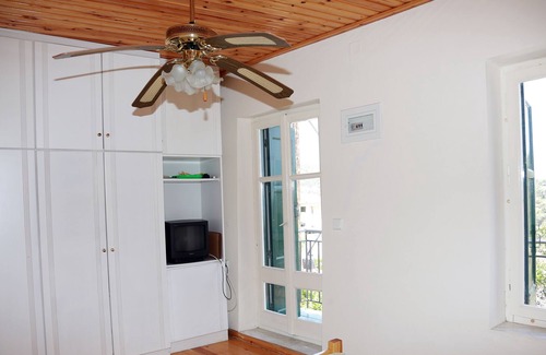 Plomari House | Relaxing house with view