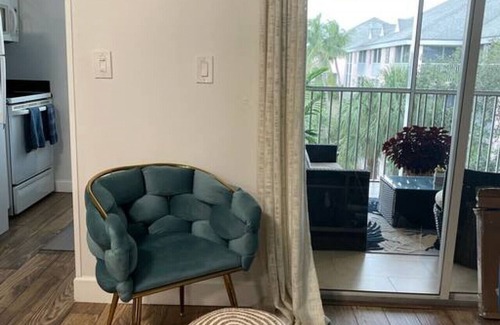 Jupiter Condo | Relaxing Jupiter Gem!