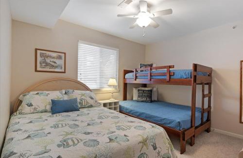 Camdenton House | Relaxing Lakefront Condo w/2 Heated Pools, Boat Ramp & Slip, Near Golf & Parks