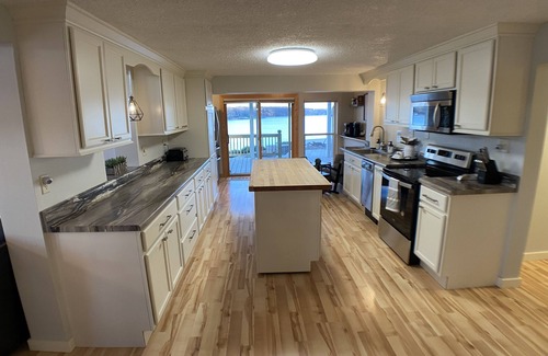 Rocky Mount House | Relaxing Lakefront Retreat on the North Shore of Lake of the Ozarks