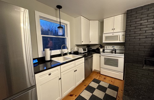 Ludlow House | Relaxing mountain setting w/private hot tub, 5 minutes to Okemo. Pet friendly!