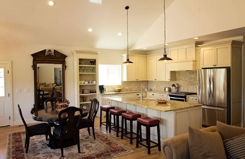 Grover House | Relaxing Ranch Stay at Capitol Reef National Park