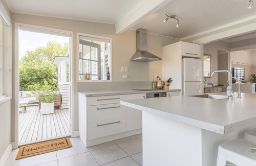 Riverhead House | Relaxing Riverhead Retreat