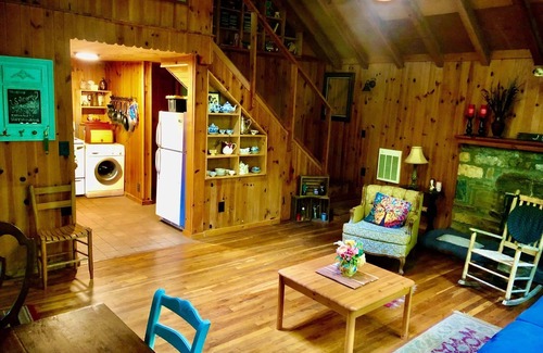 Cattail Creek Cabin | Relaxing Rustic Couples Getaway on Cattail Creek