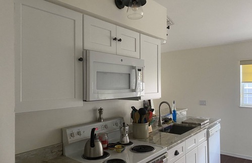 Bonita Shores Condo | Relaxing Vanderbilt Lakes Condo
