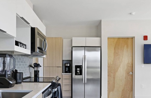 Optimist Park Apartment | Reluxme | 2BR Apt in NoDa, Queen Beds, City Views