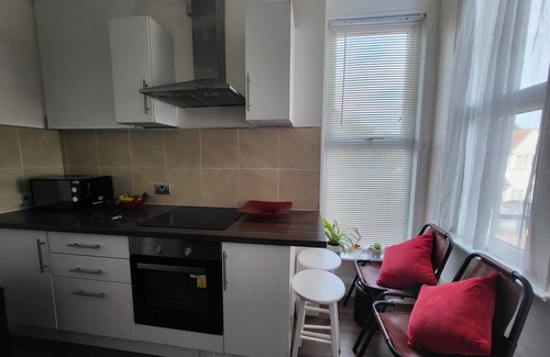 Westcliff-on-Sea House | Remarkable 1-Bed House the entire first floor