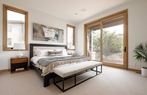 Tuhaye House | Remarkable Home in Tuhaye with Private Hot Tub, Golf Course Views, Tasteful Interior Design