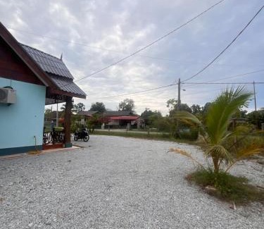 Kampung Gong Bayor House | Rembun Homestay, Besut