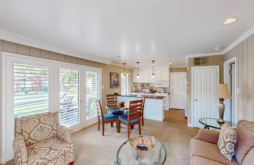 Napa Condo | Remodeled 1st-Floor Condo Near Pool & Resort Amenities - Minutes to Wineries