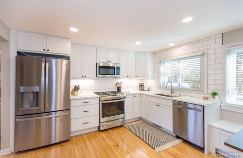 Monona House | Remodeled 3 bedroom home in Monona. Close to Downtown!