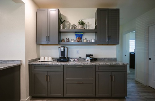 Eagle Point House | Remodeled 3 BR/2.5 BA Retreat near Eagle Point. Includes main house and a private cottage. Group-friendly kitchen, famous waffle bar, hot tub, and electric fireplace. Great space for cooking and connecting.