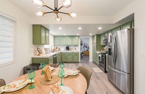 Reno/Tahoe Airport House | Remodeled 4BR Home w/Game Room & Backyard Deck