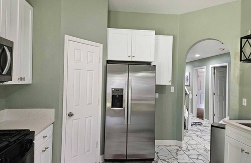 Memphis House | Remodeled 7 Bedrooms in Westwood Neighborhood