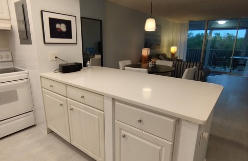 Vanderbilt Beach Apartment | Remodeled apartment, ready for unforgettable vacation. 5 min walk to the beach.