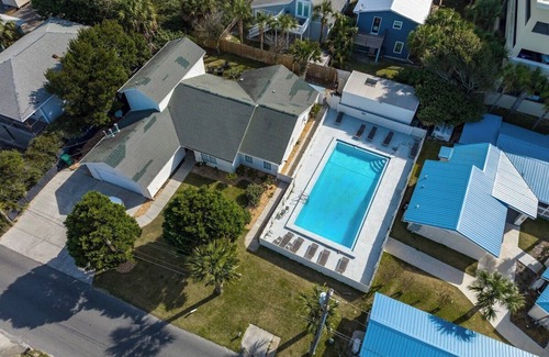 Miramar Beach House | Remodeled Beach Hotel w/Pool 4N