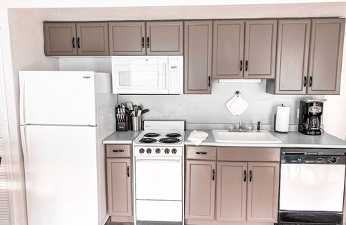 Hollister Condo | REMODELED: Condo, Minutes to Popular Attractions