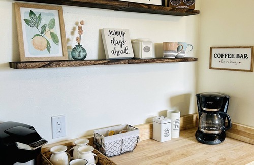 Albany House | Remodeled, cozy, vintage charmer